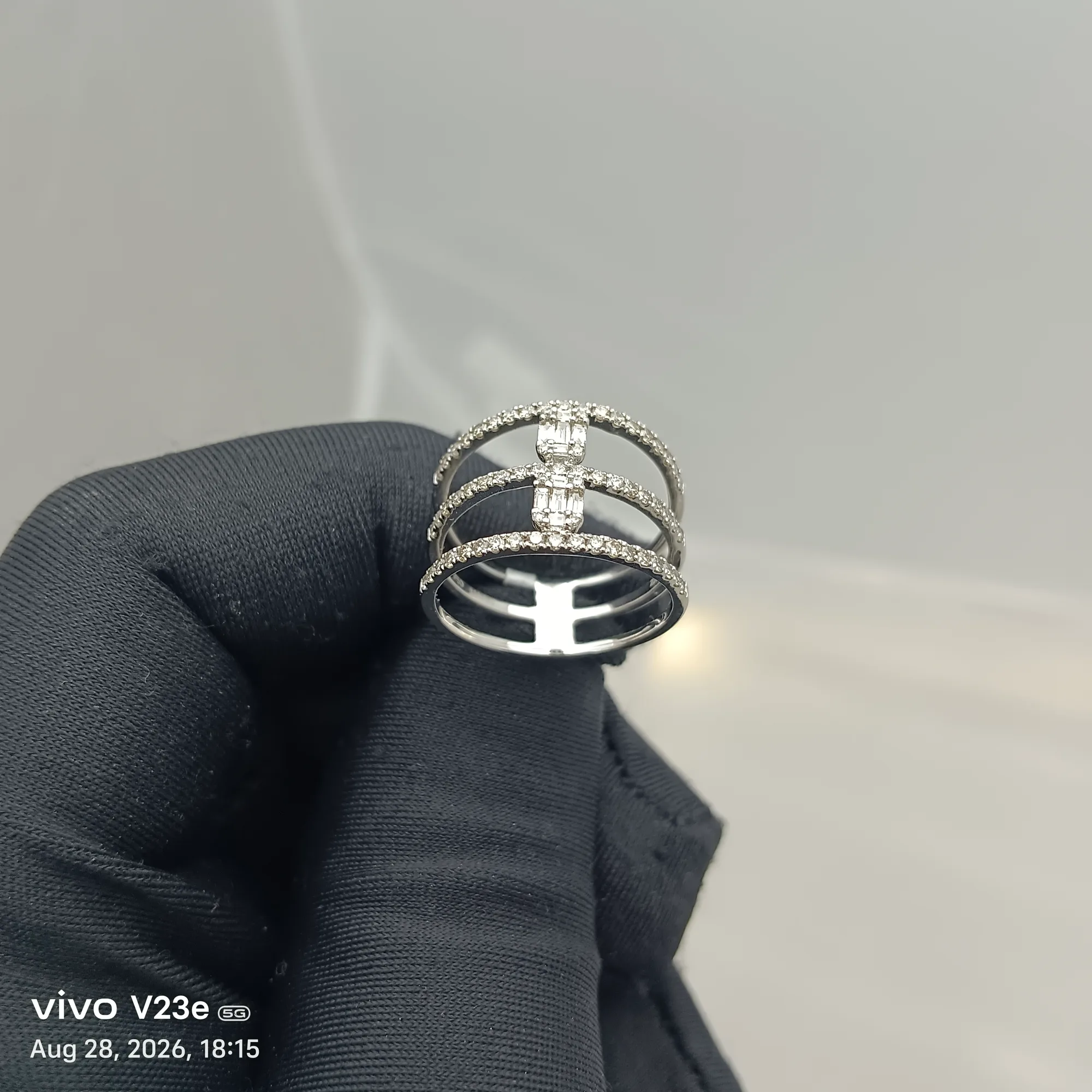 DIAMOND RING