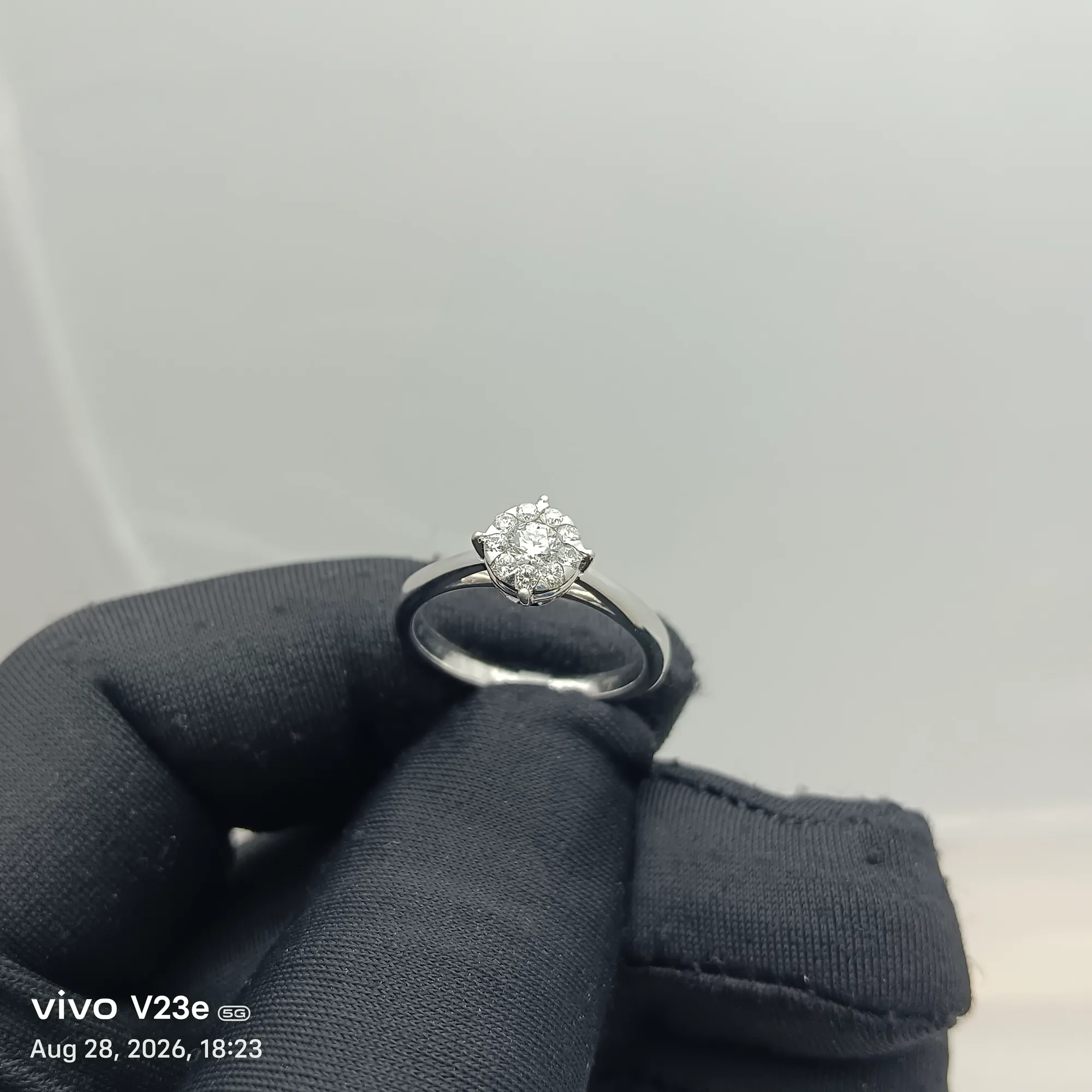 DIAMOND RING
